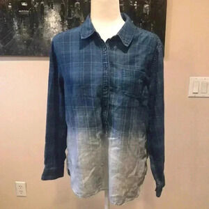 Vince Camuto two tone washed out blue plaid Button Front Top-Size Medium